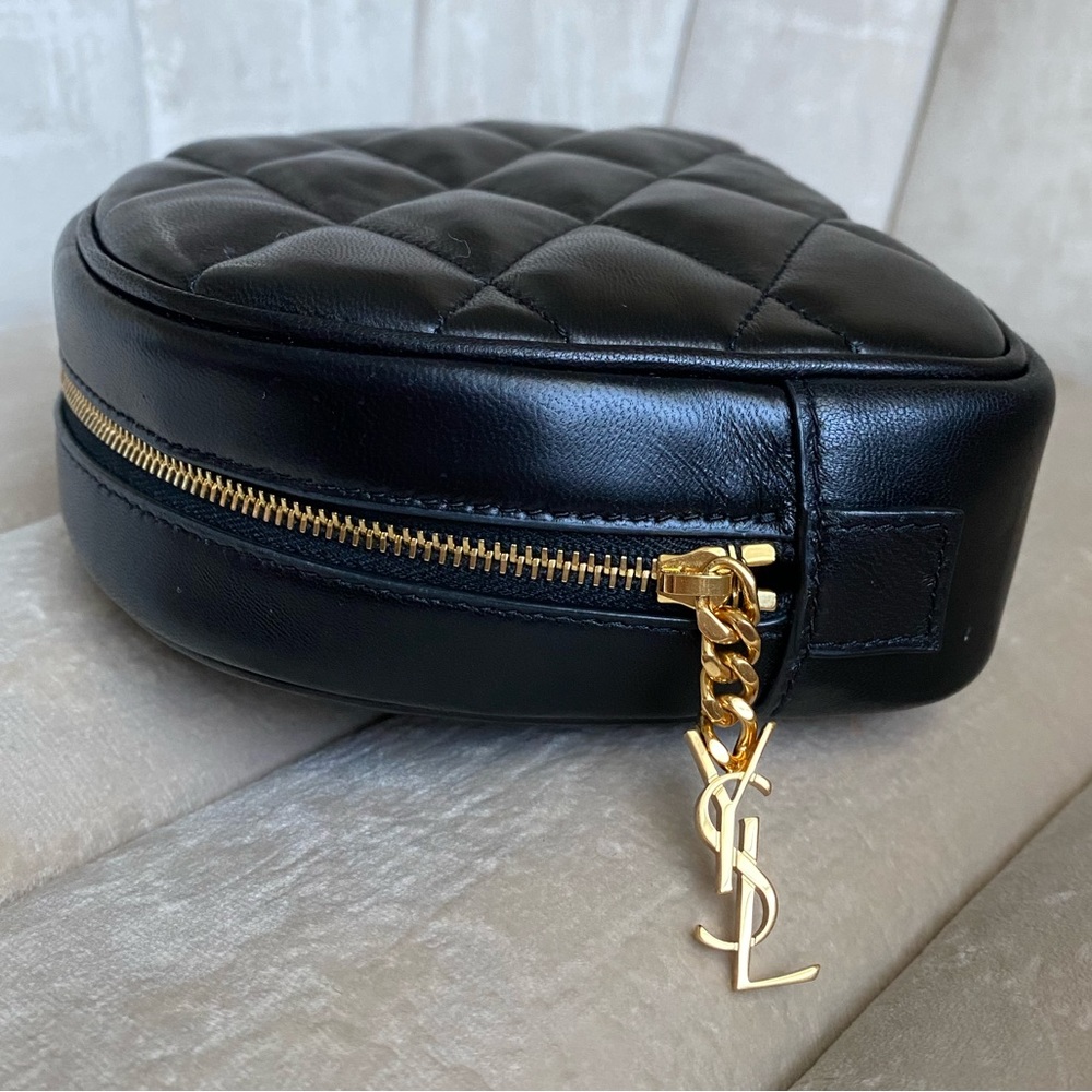 Saint Laurent Lolita cosmetic pouch in Black - Picture 4 of 10